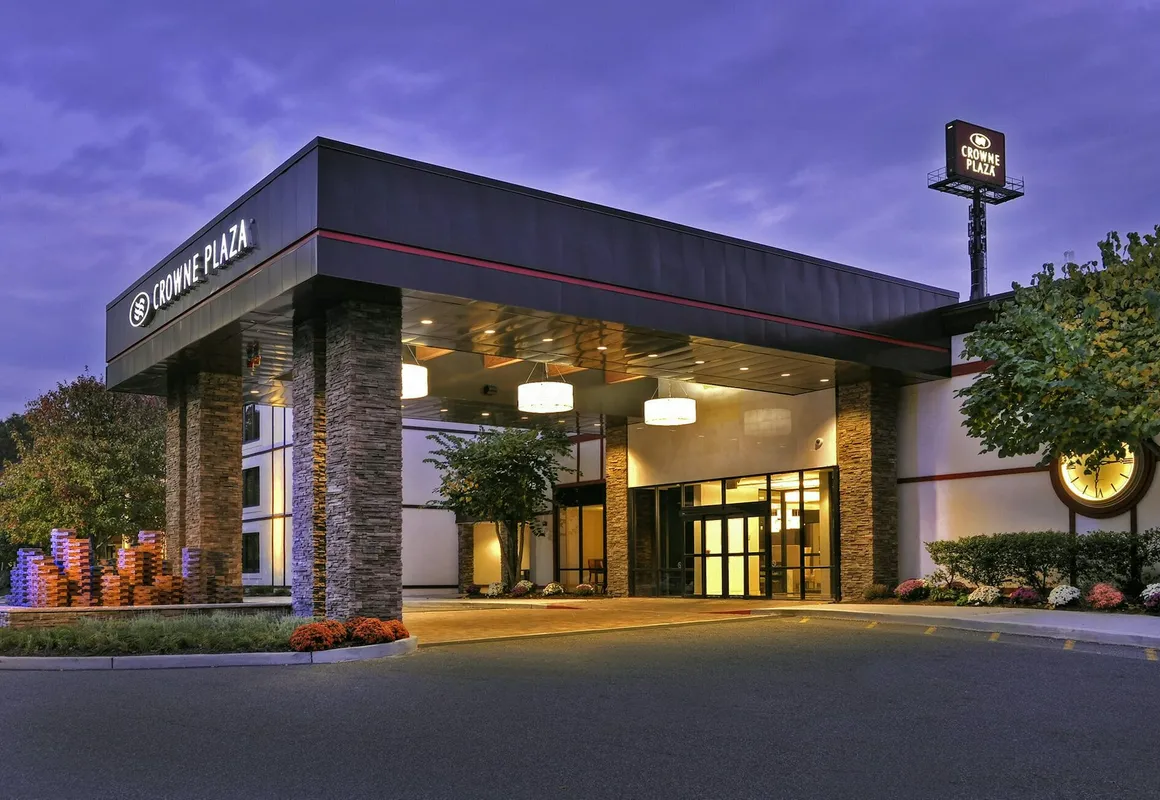 Crowne Plaza Suffern - Mahwah by IHG hotel hero