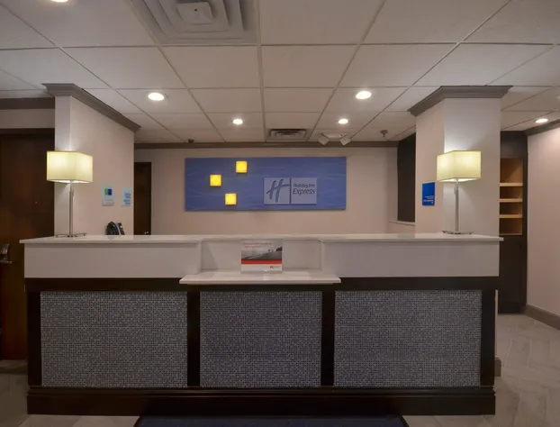 Holiday Inn Express Fayetteville- Univ of AR Area by IHG hotel detail image 3