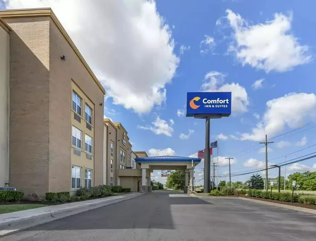 Comfort Inn & Suites hotel detail image 1
