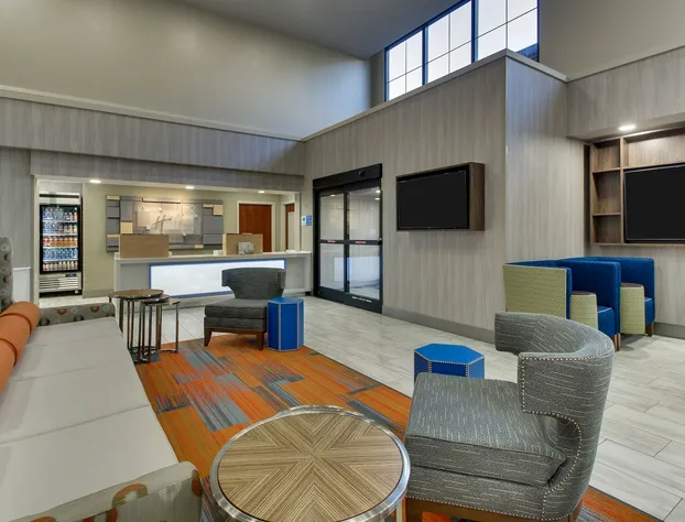 Holiday Inn Express & Suites Atlanta N-Perimeter Mall Area by IHG hotel detail image 3