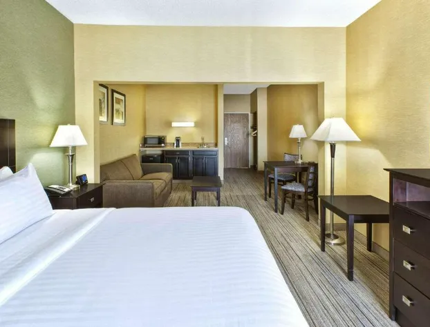 Country Inn & Suites by Radisson, Benton Harbor-St. Joseph, MI hotel detail image 4