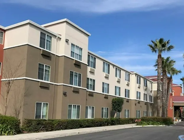 Holiday Inn Express Hotel & Suites Tracy by IHG hotel detail image 2