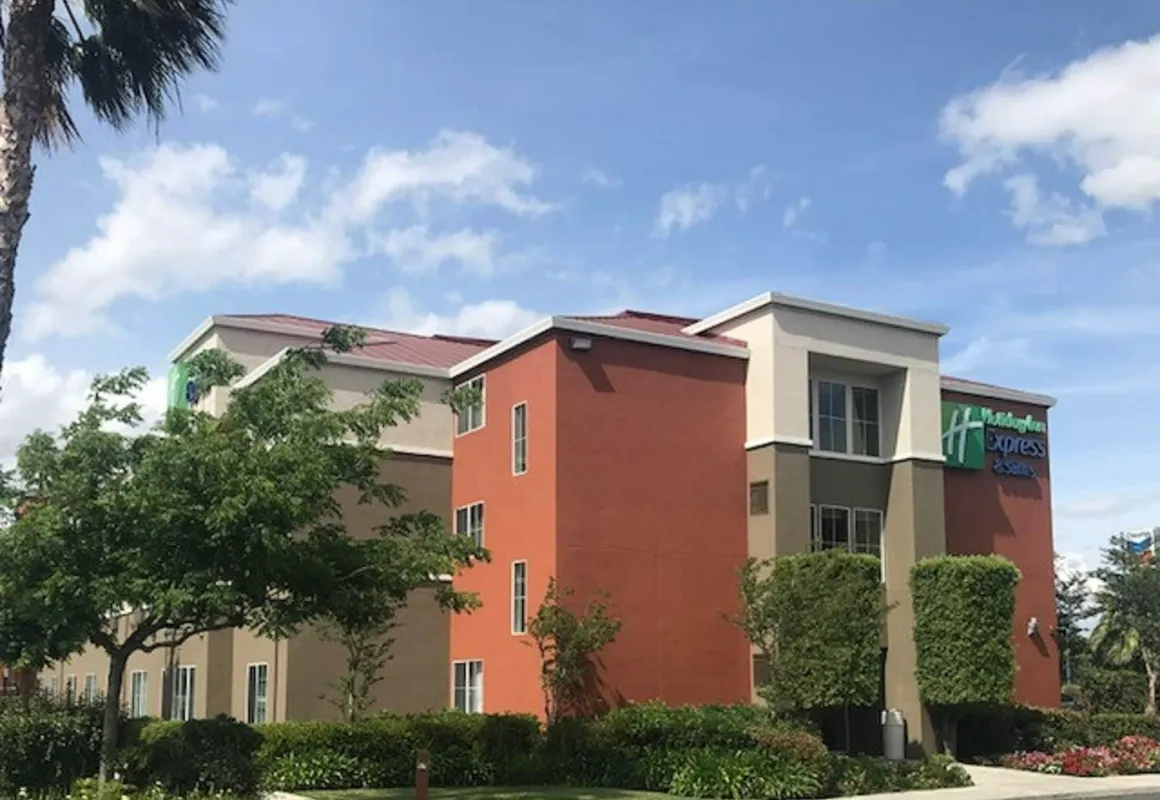 Holiday Inn Express Hotel & Suites Tracy by IHG hotel hero