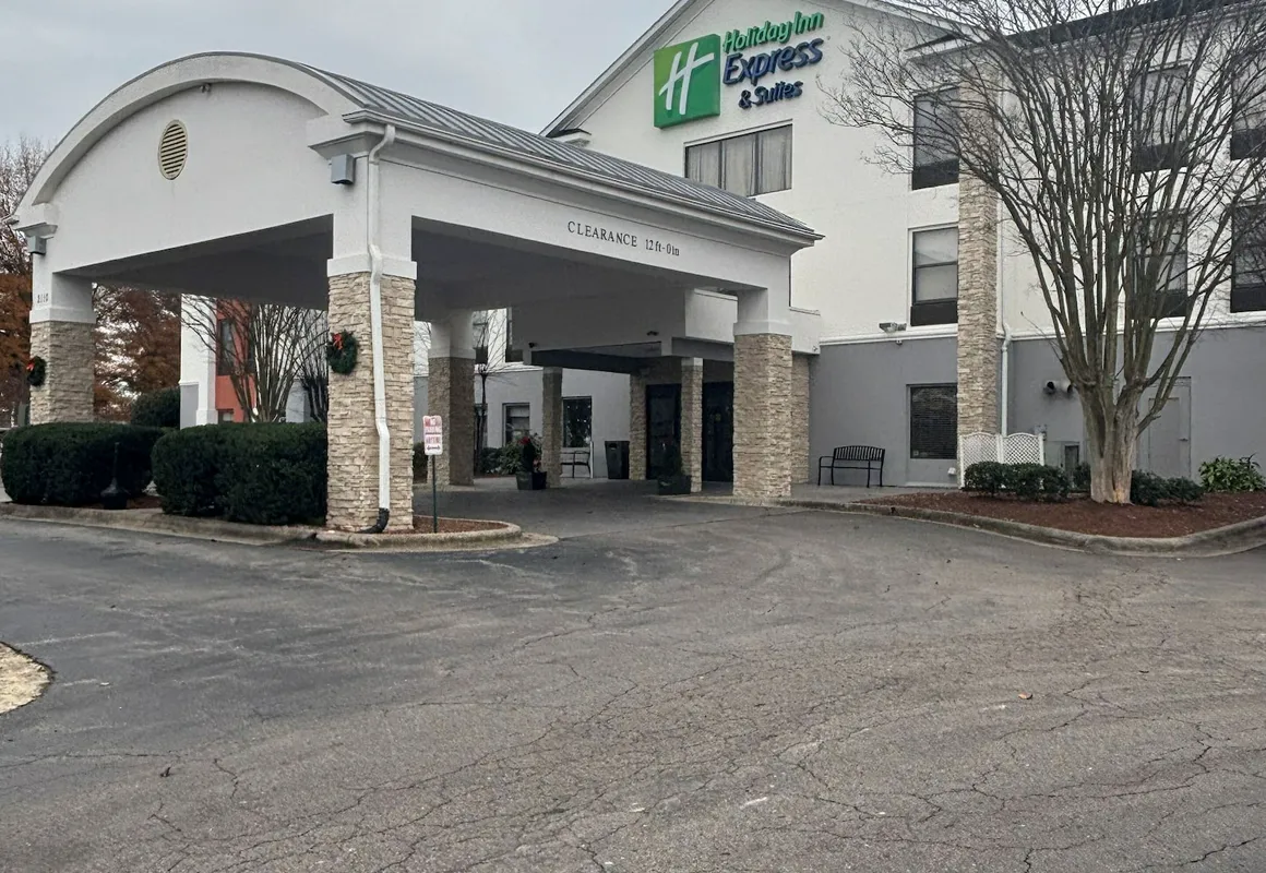 Holiday Inn Express Hotel & Suites SANFORD by IHG hotel hero