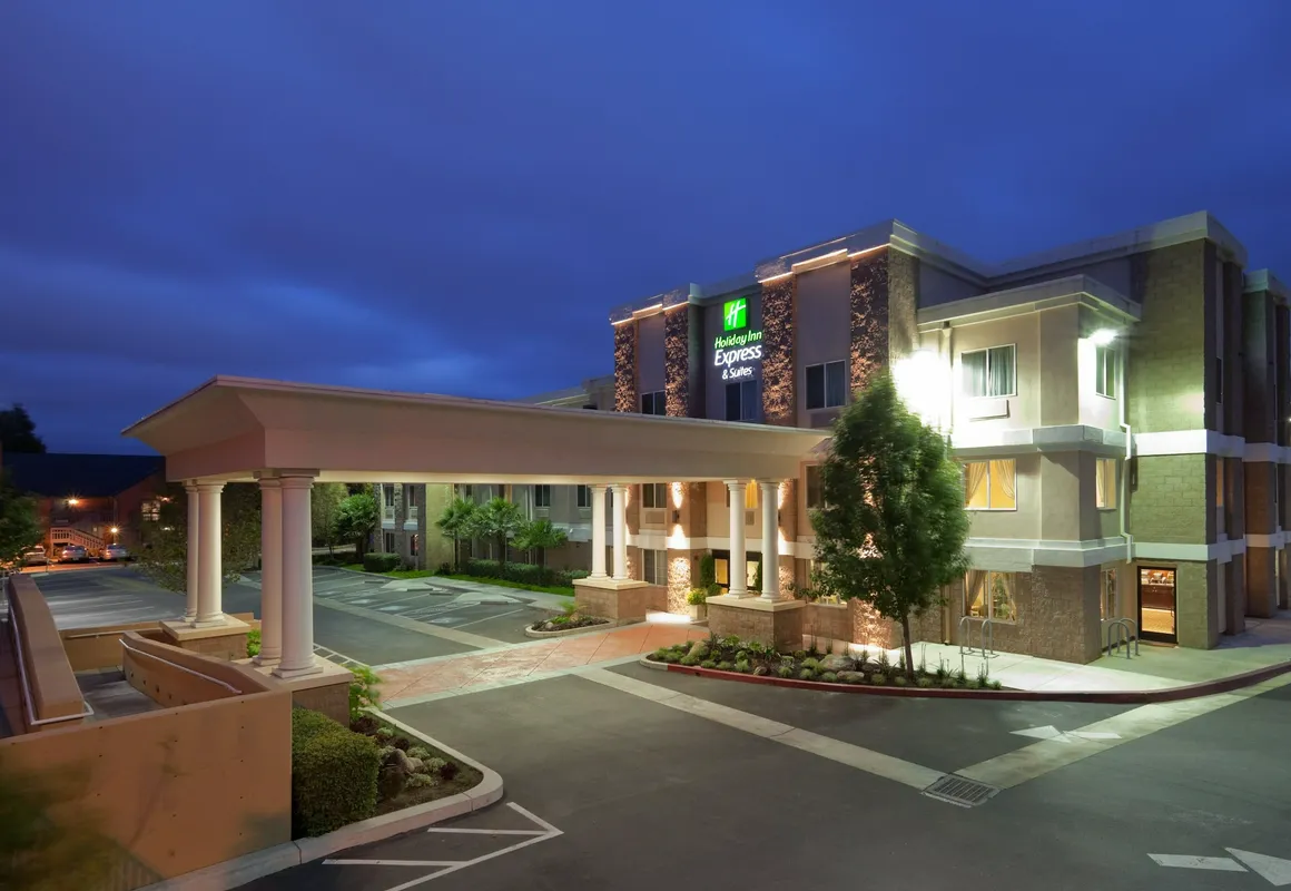 Holiday Inn Express Hotel & Suites Livermore by IHG hotel hero