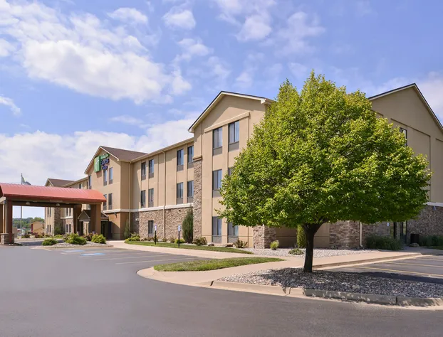 Holiday Inn Express & Suites Topeka West I-70 Wanamaker by IHG hotel detail image 2