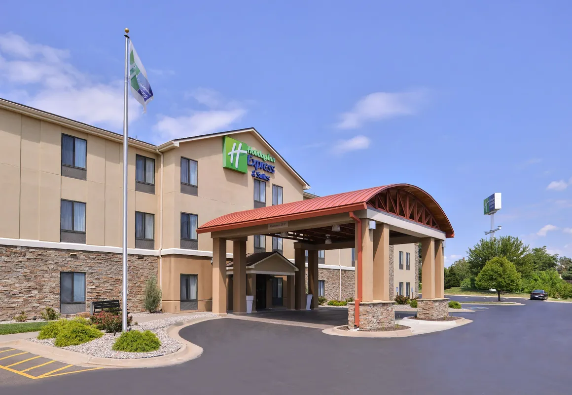 Holiday Inn Express & Suites Topeka West I-70 Wanamaker by IHG hotel hero
