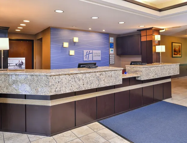 Holiday Inn Express & Suites Topeka West I-70 Wanamaker by IHG hotel detail image 4