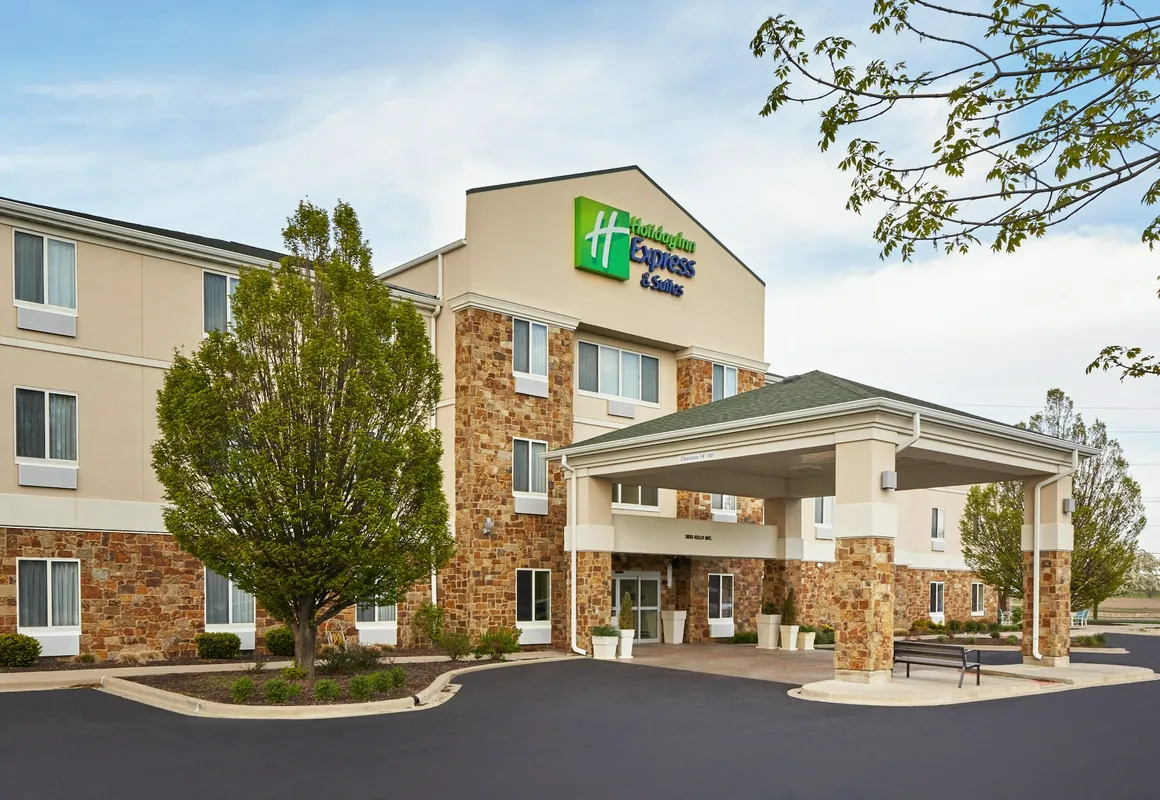 Holiday Inn Express & Suites Pekin (Peoria Area) by IHG hotel hero