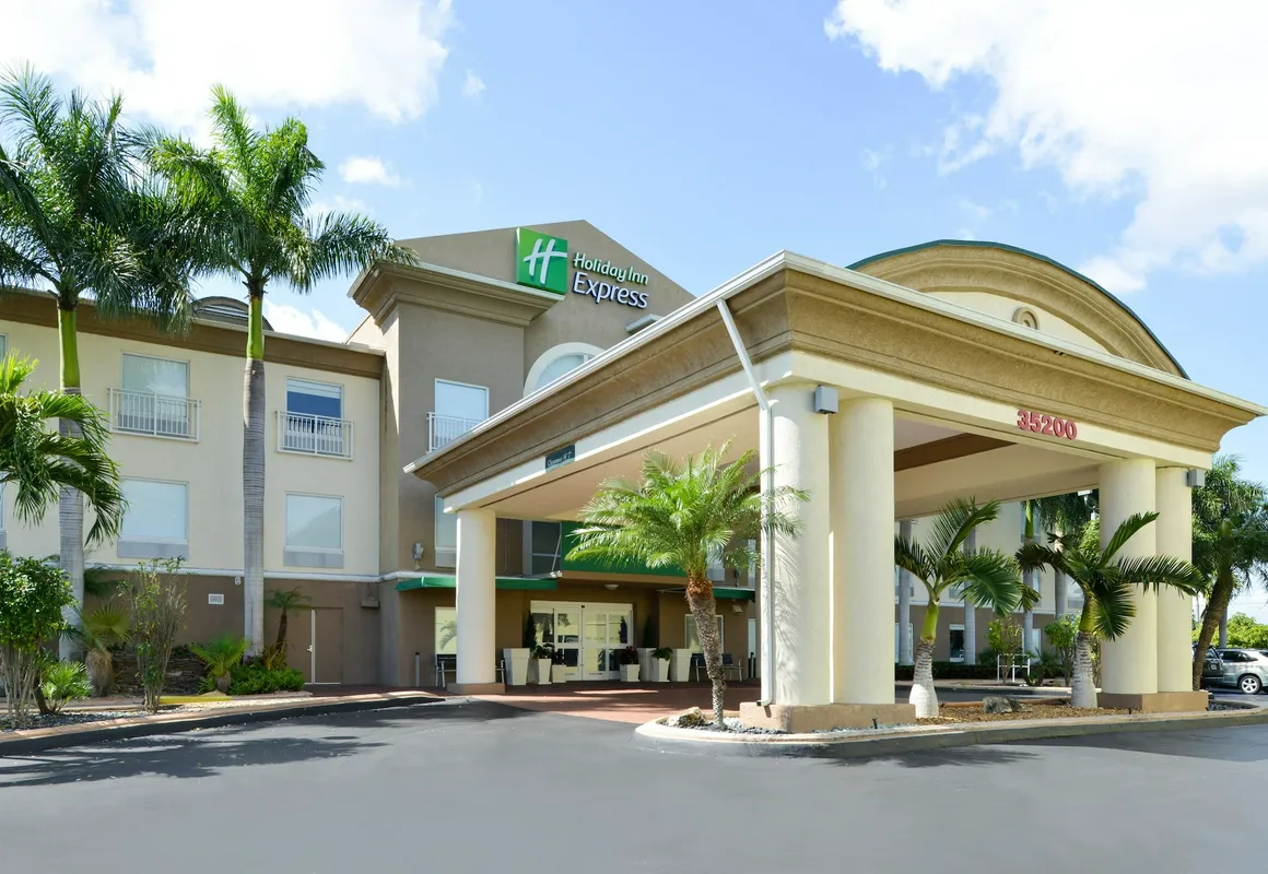 Holiday Inn Express & Suites Florida City by IHG hotel hero