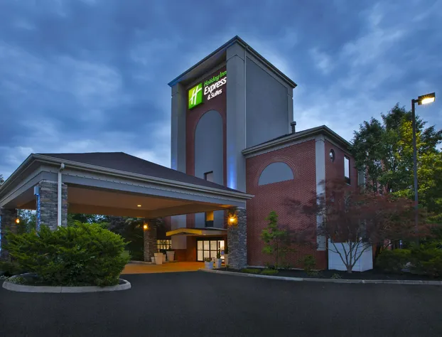 Holiday Inn Express & Suites Milford by IHG hotel detail image 1