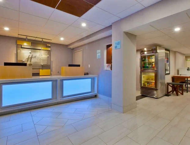 Holiday Inn Express Fairfax - Arlington Boulevard by IHG hotel detail image 2