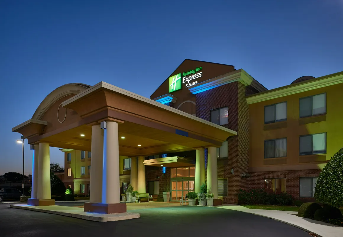 Holiday Inn Express & Suites Oxford by IHG hotel hero