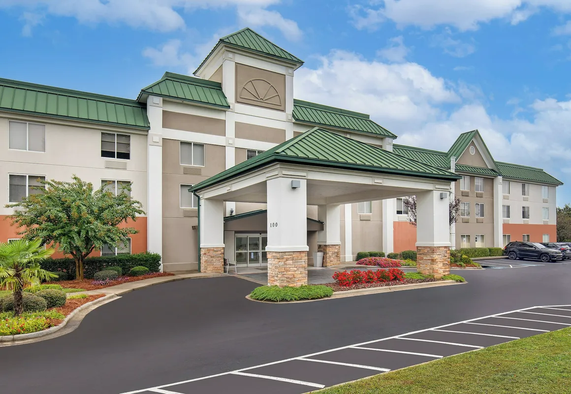 Holiday Inn Express Hotel and Suites Kings Mountain by IHG hotel hero