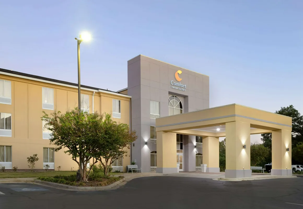 Comfort Inn & Suites Ruston-East hotel hero