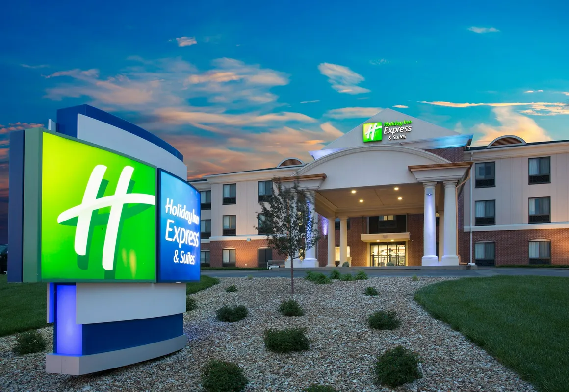 Holiday Inn Express Hotel & Suites Concordia by IHG hotel hero