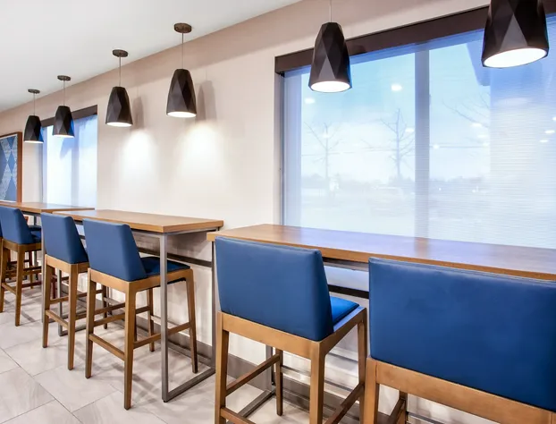 Holiday Inn Express Hotel & Suites Belleville by IHG hotel detail image 3