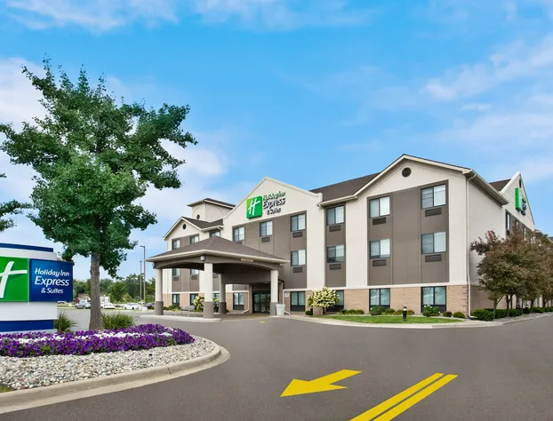 Holiday Inn Express Hotel & Suites Belleville by IHG hotel detail image 1