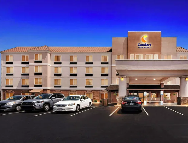 Comfort Inn & Suites Heath - Newark South hotel detail image 1