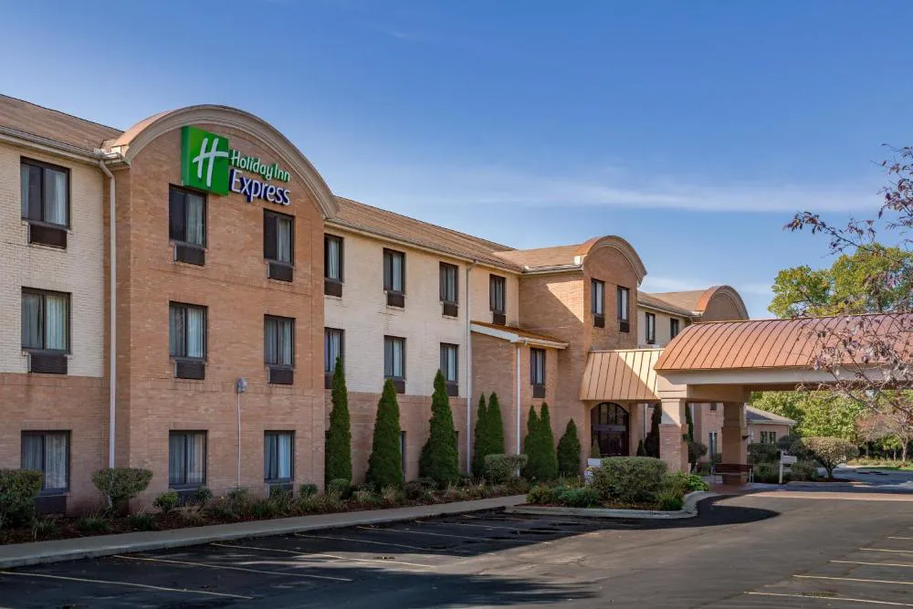 Holiday Inn Express Hotel & Suites Canton by IHG hotel hero