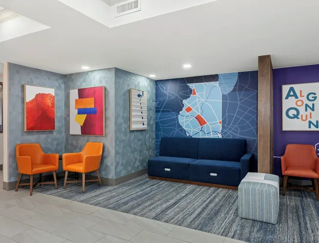 Holiday Inn Express Hotel & Suites Chicago-Algonquin by IHG hotel detail image 4