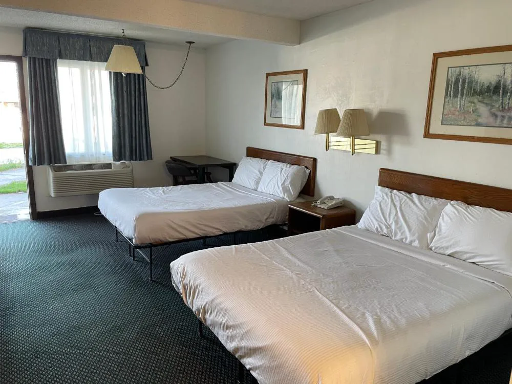 Landmark Inn hotel hero