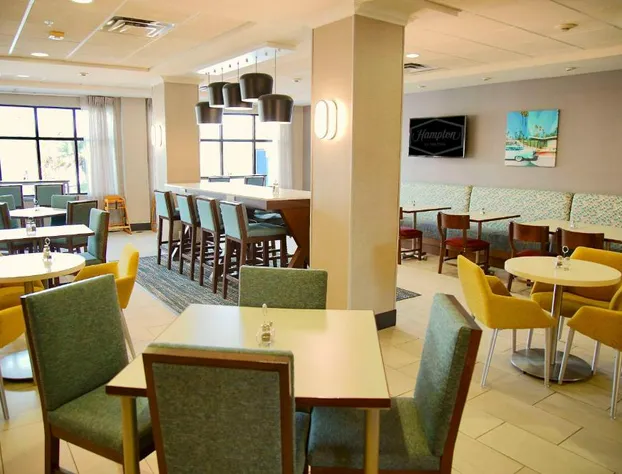 Hampton Inn & Suites Cathedral City hotel detail image 2