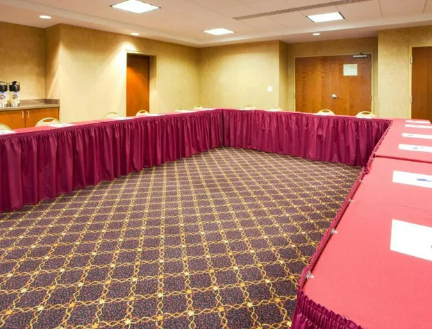 Holiday Inn Express & Suites Hagerstown by IHG hotel detail image 1