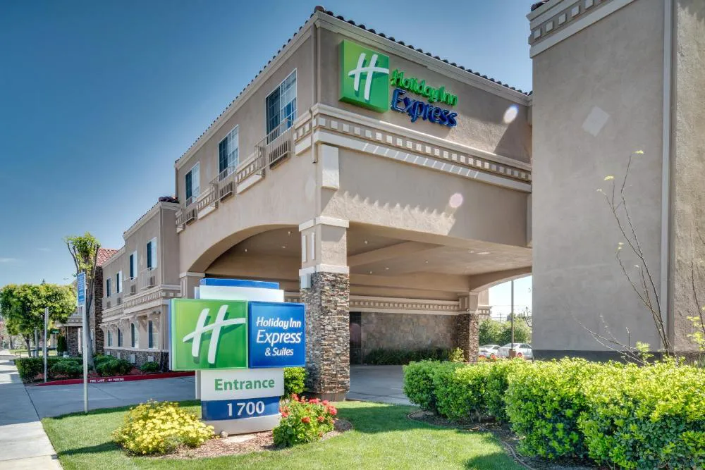 Holiday Inn Express & Suites Santa Clara by IHG hotel hero