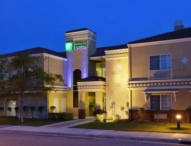 Holiday Inn Express & Suites Santa Clara by IHG hotel detail image 3