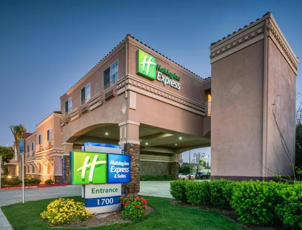 Holiday Inn Express & Suites Santa Clara by IHG hotel detail image 1
