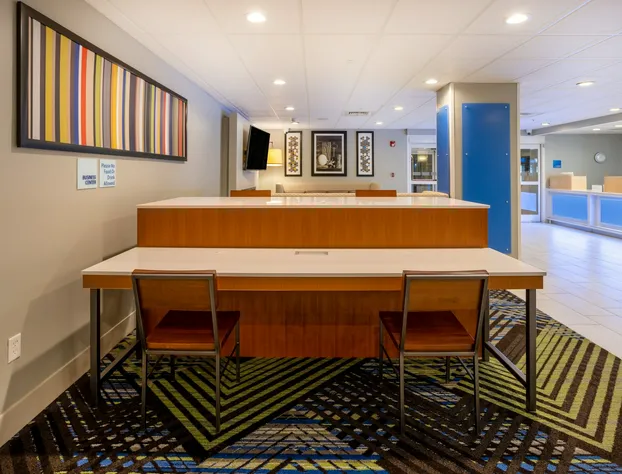 Holiday Inn Express Hotel & Suites Salisbury - Delmar by IHG hotel detail image 3