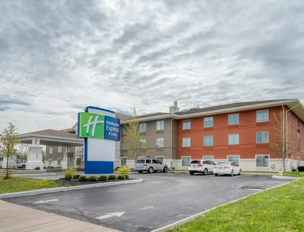 Holiday Inn Express Hotel & Suites Greenville by IHG hotel detail image 1