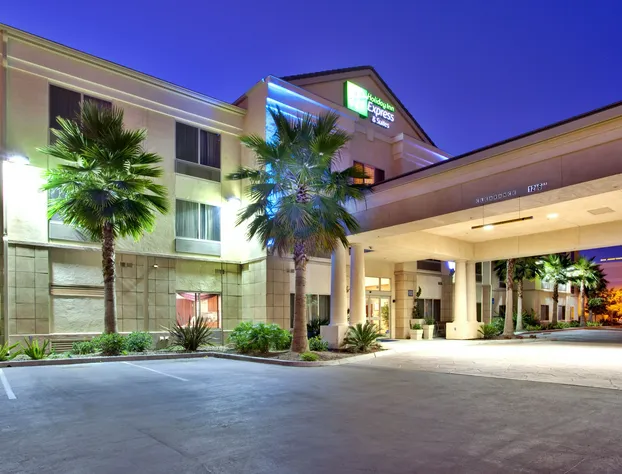 Holiday Inn Express Hotel & Suites San Diego Otay Mesa by IHG hotel detail image 2