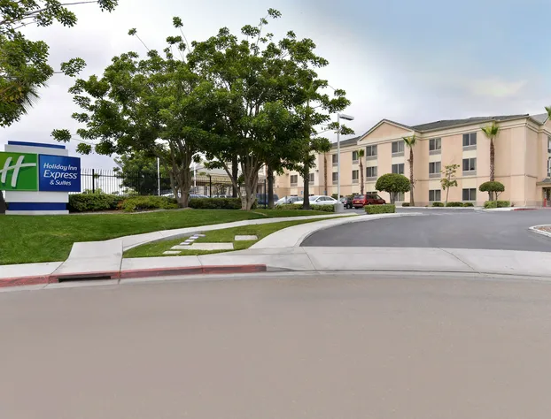 Holiday Inn Express Hotel & Suites San Diego Otay Mesa by IHG hotel detail image 4