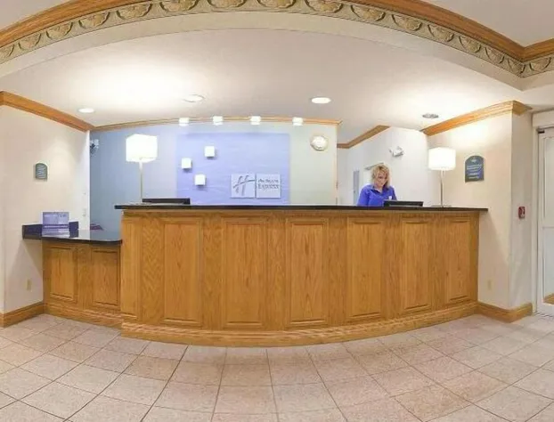 Holiday Inn Express Hotel & Suites Charlotte by IHG hotel detail image 4