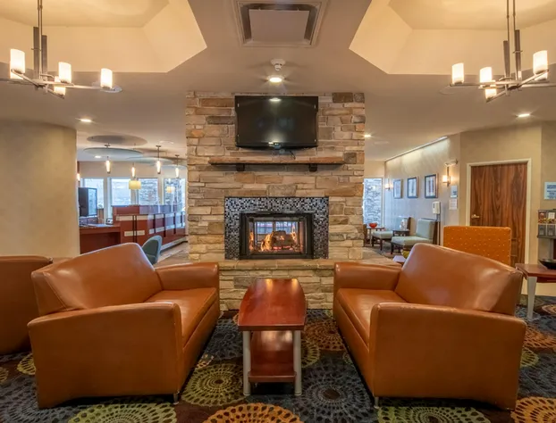 Holiday Inn Express Hotel & Suites Pittsburgh Airport by IHG hotel detail image 2