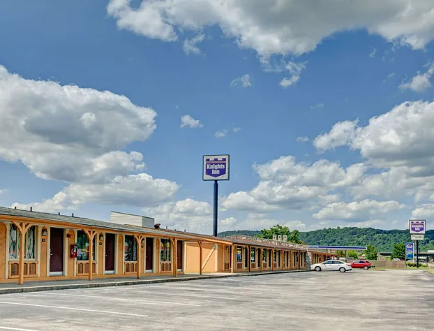 Knights Inn Charleston hotel detail image 2