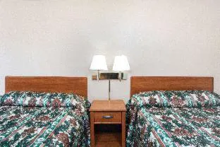 Knights Inn Pittston hotel detail image 4