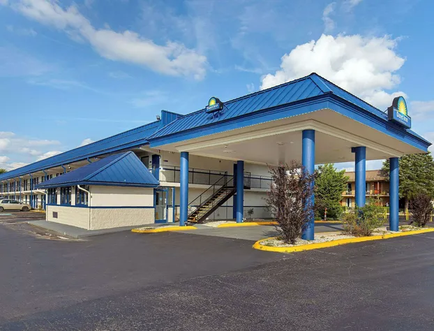 Days Inn by Wyndham Knoxville North hotel detail image 1