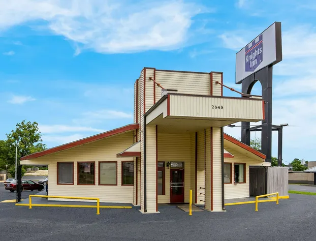 Knights Inn Fayetteville hotel detail image 1