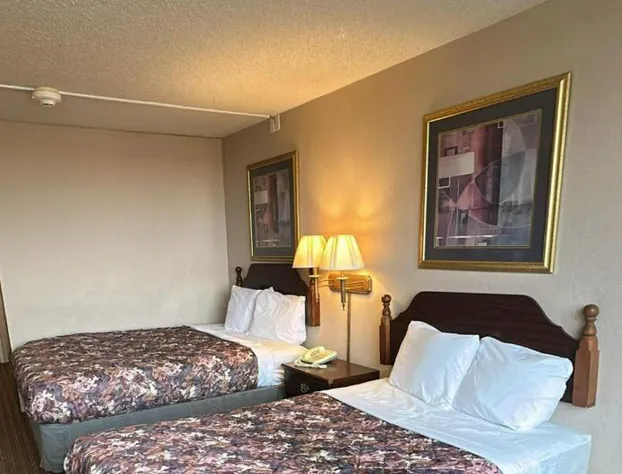 Napoleon Inn & Suits hotel detail image 3