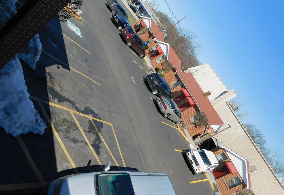 Mounts Motel hotel hero