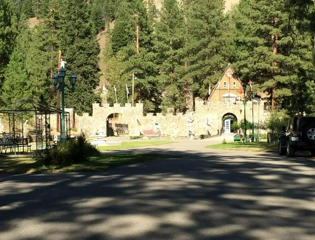 Rainbow Lake Castle Resort hotel detail image 4