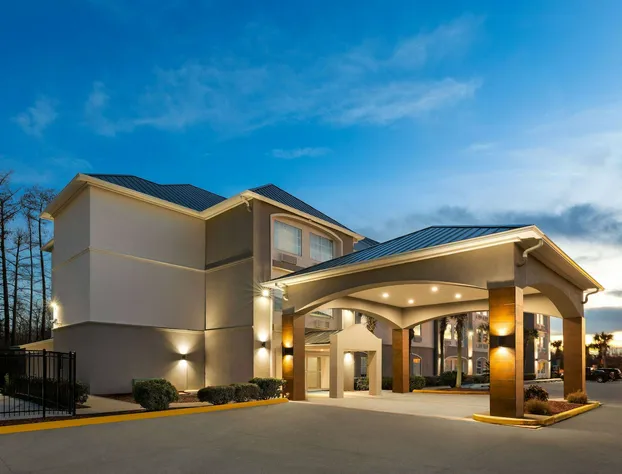 La Quinta Inn & Suites by Wyndham Houma hotel detail image 3