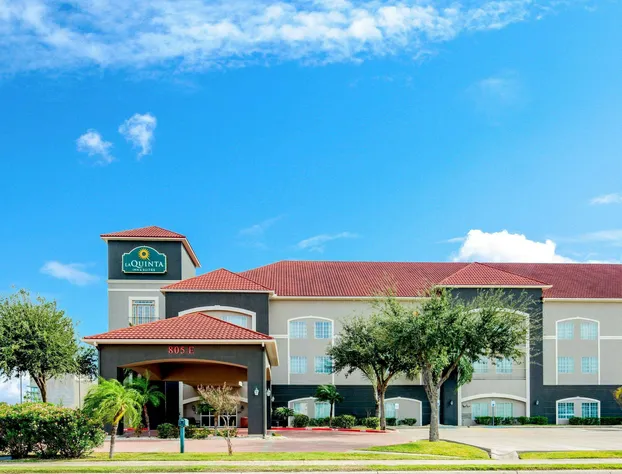 La Quinta Inn & Suites by Wyndham Mission at West McAllen hotel detail image 1