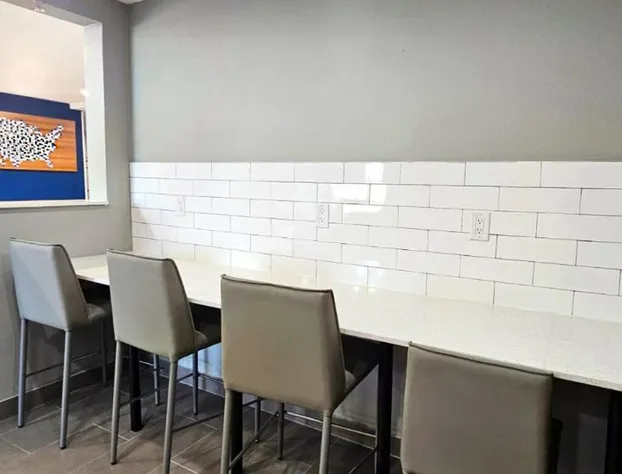 Microtel Inn & Suites by Wyndham Tulsa/Catoosa Route 66 hotel detail image 3