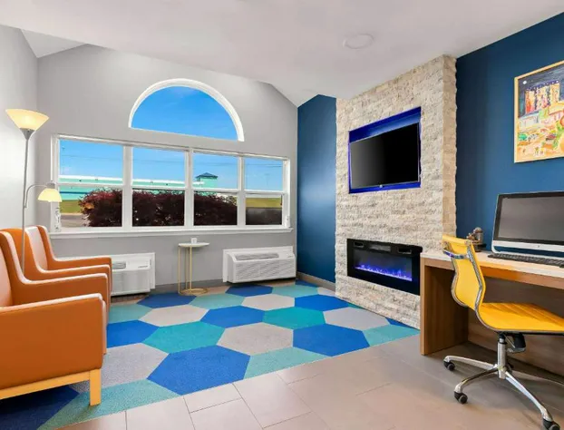 Microtel Inn & Suites by Wyndham Tulsa/Catoosa Route 66 hotel detail image 4