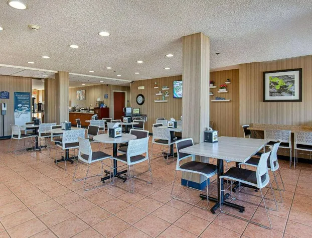 Microtel Inn by Wyndham Dry Ridge hotel detail image 4