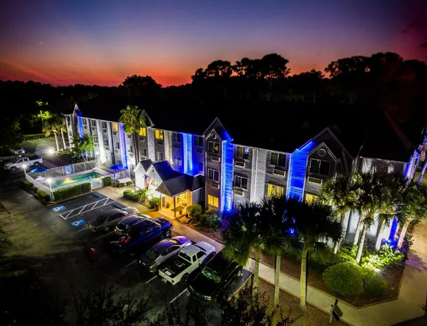 Microtel Inn & Suites by Wyndham Palm Coast I-95 hotel detail image 2